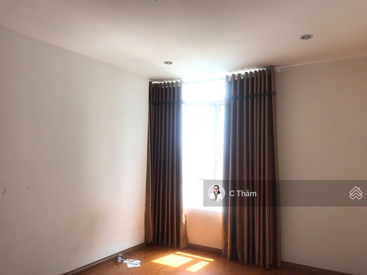 Bán căn hộ Giai Việt, DT 109m2, 3PN, 2WC, nhà sạch đẹp, căn góc, giá 5.2 tỷ, LH 0933 888 *** - Thắm Bán căn hộ Giai Việt, DT 109m2, 3PN, 2WC, nhà sạch đẹp, căn góc, giá 5.2 tỷ, LH 0933 888 *** - Thắm