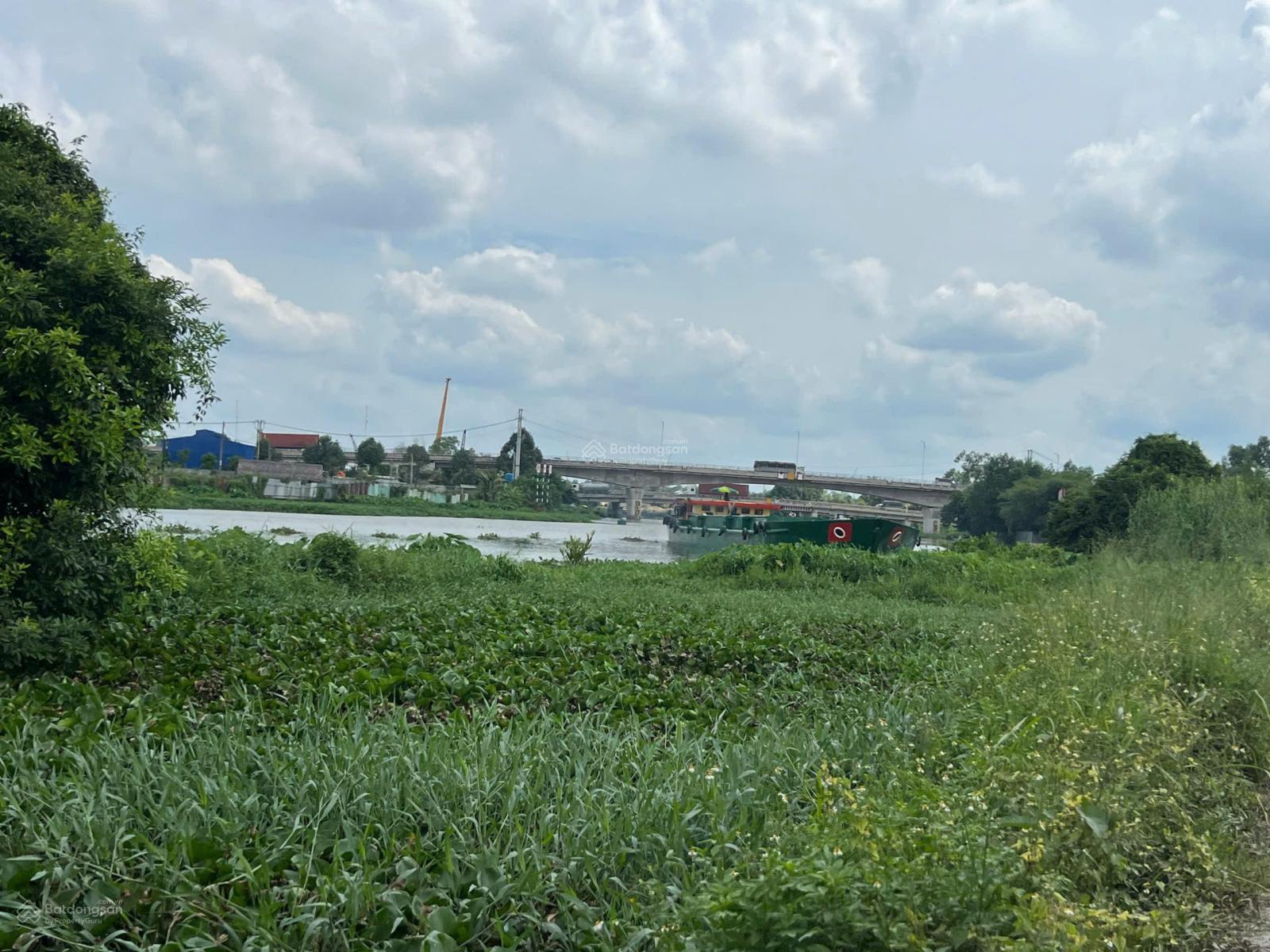 Đất vườn trái cây, mặt sông Sài Gòn, đường xe hơi chỉ hơn 2tr/m2