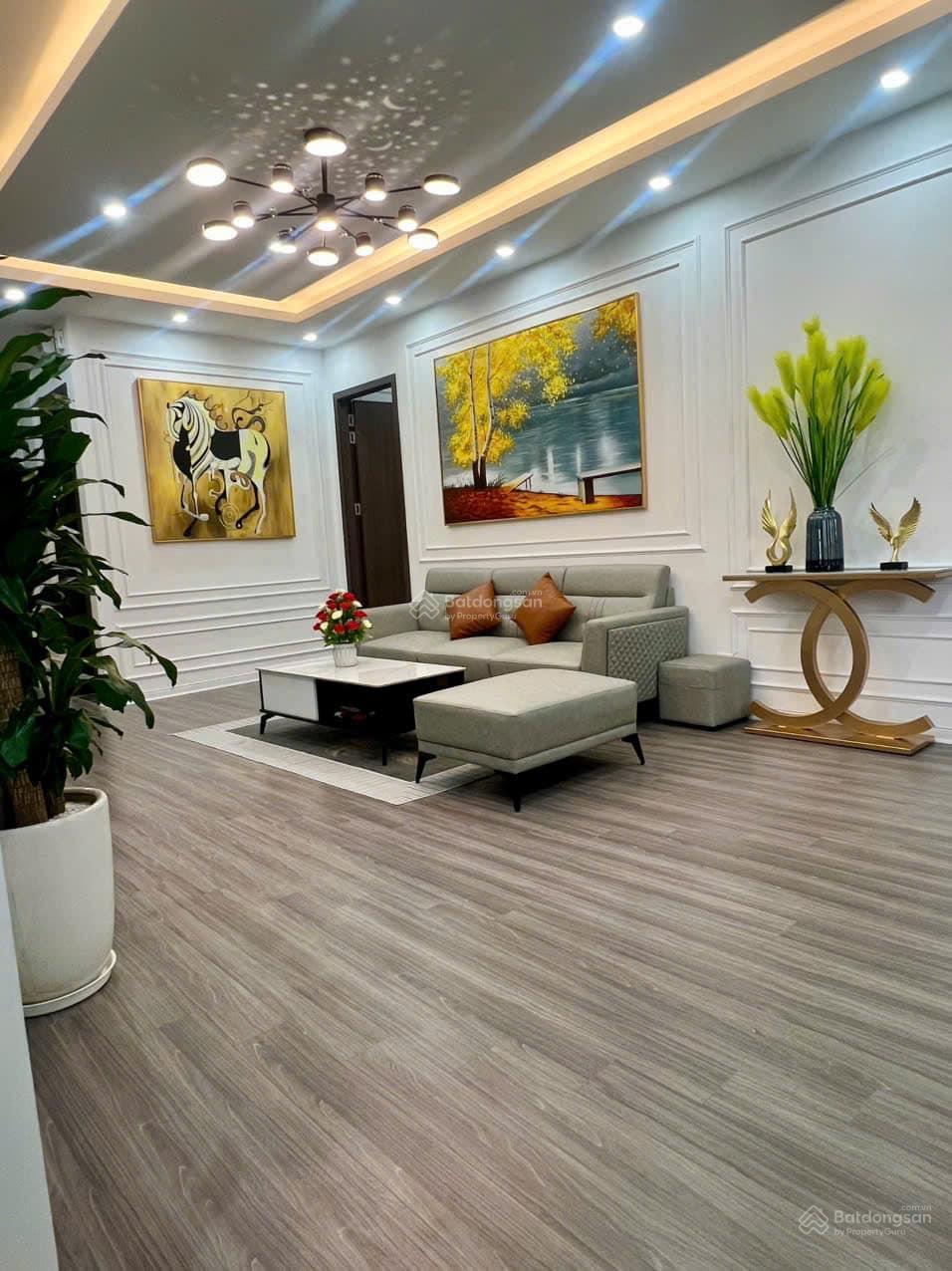 Tôi bán gấp căn hộ 2 ngủ, 2wc, tòa Vimeco CT1, Nguyễn Chánh, 94m2. LH: 0834 487 ***