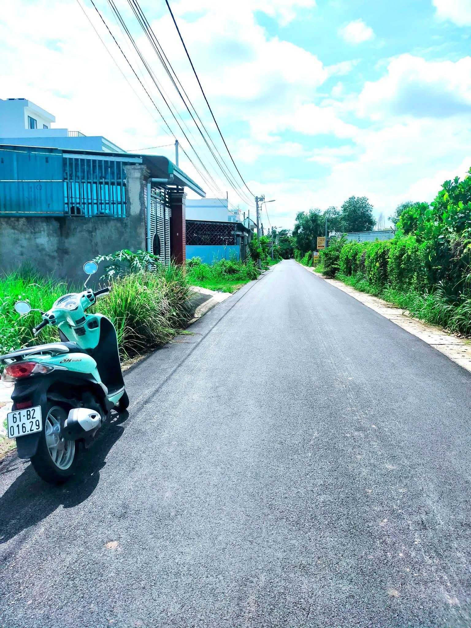 Sổ sẵn ra gấp lô đất kế bên KDL Đại Nam, DT 172,6m2 thổ cư, mặt tiền đường 4m, có hỗ trợ vay NH