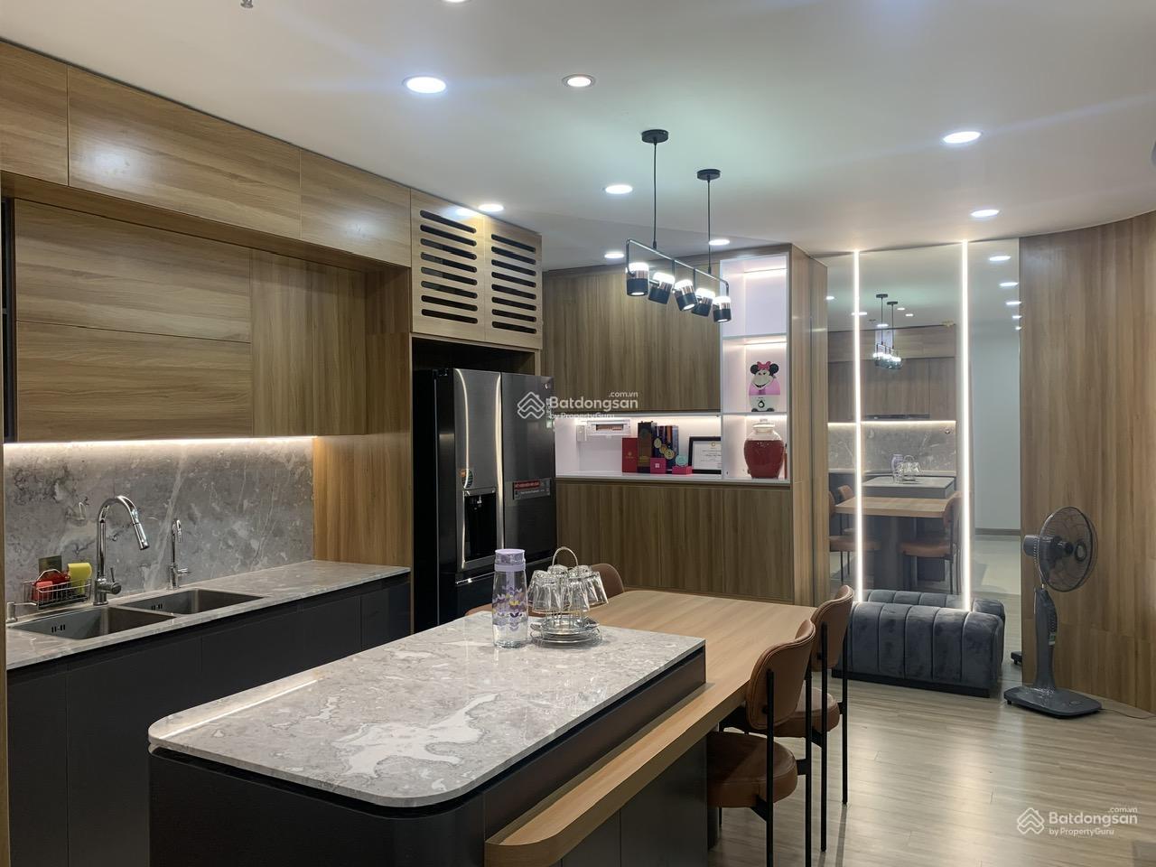 Cho thuê chung cư HPC Landmark 105 140m2 full đồ giá 16 triệu LH 0967 506 ***