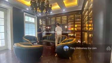 Cho thuê gấp căn biệt thự song lập để ở full nội thất sang trọng, DT 150m2, gần Vincom, gần biển hồ