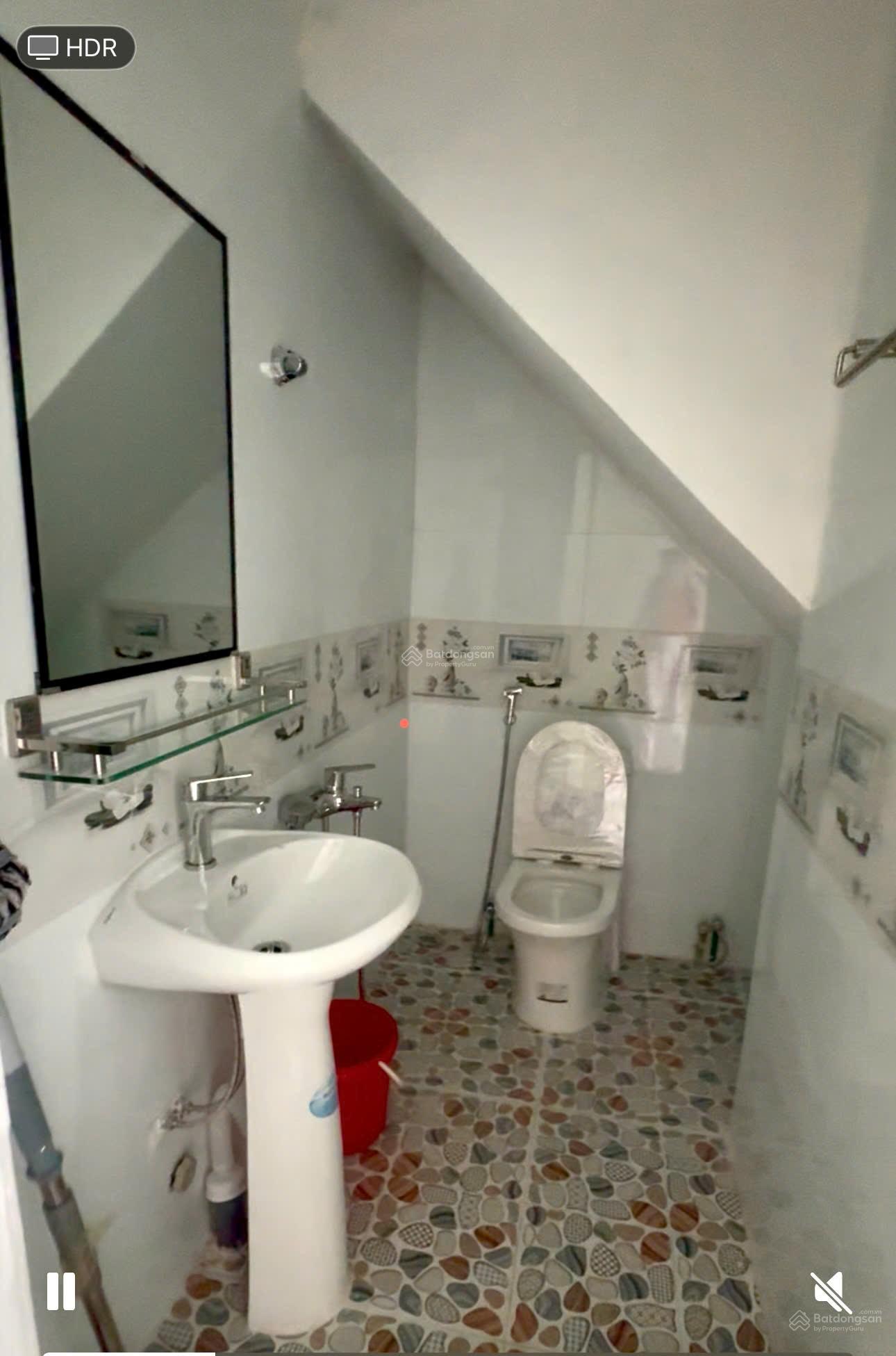 Bán nhà 2 tầng diện tích 35m2 đất xen kẹt