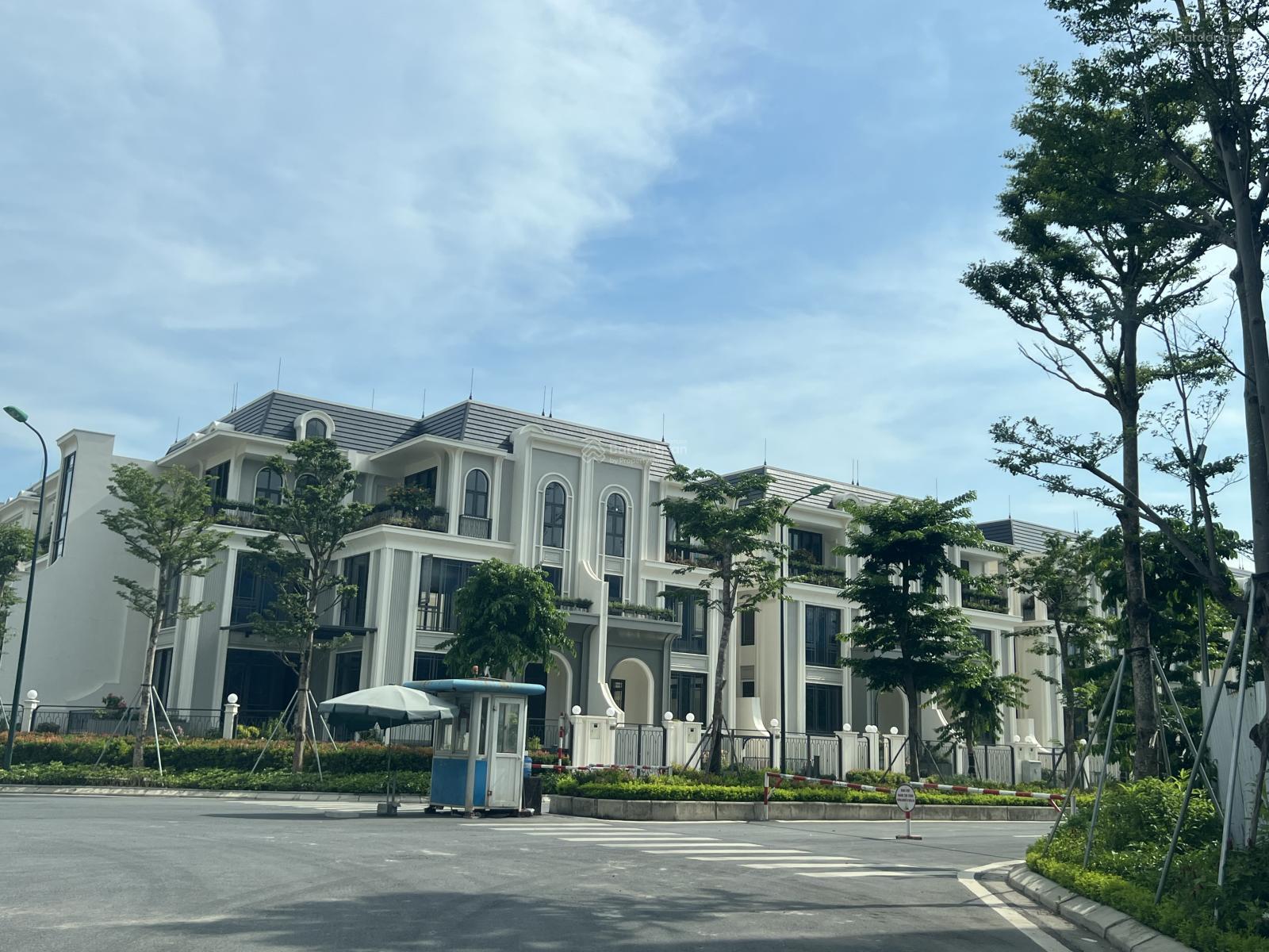 Mở bán biệt thự liền kề khu Ciputra ngay cạnh công viên 65ha. Giá chỉ hơn 300tr/m2 Mở bán biệt thự liền kề khu Ciputra ngay cạnh công viên 65ha. Giá chỉ hơn 300tr/m2