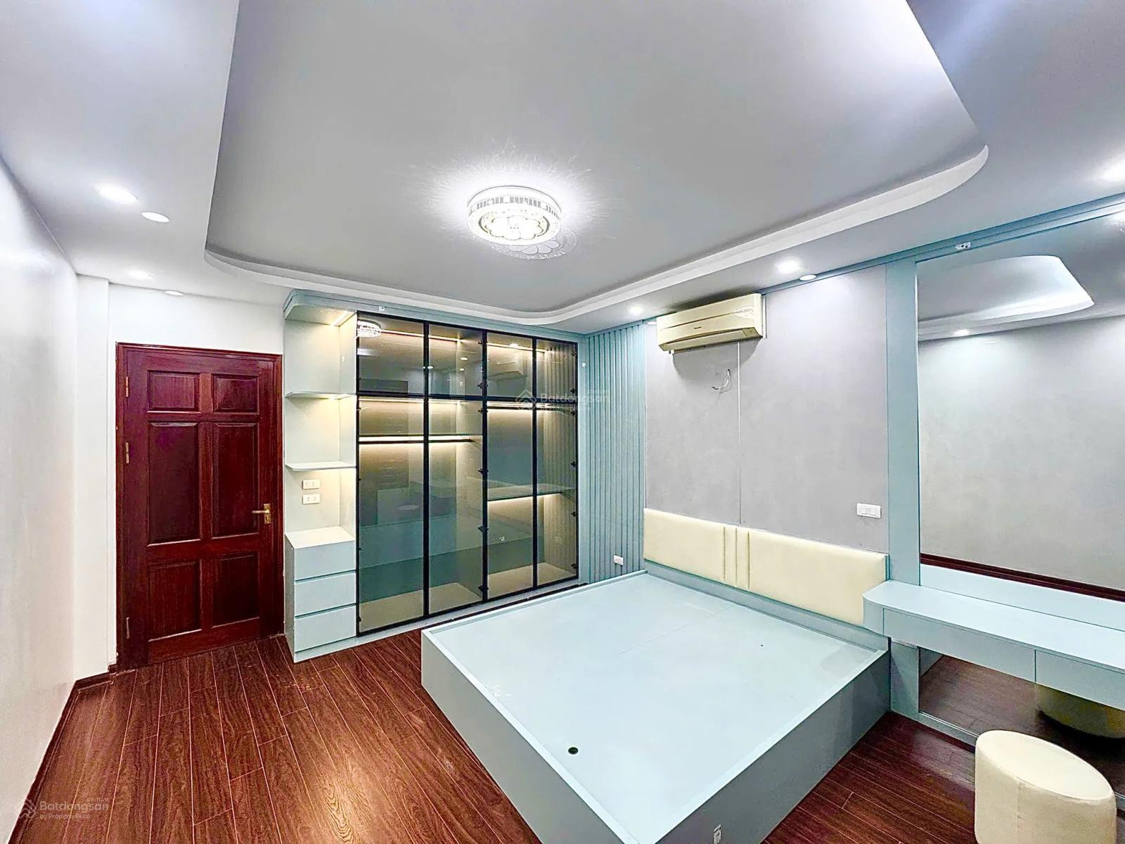 Bán nhà Trần Đại Nghĩa 40m2, 10 tỷ, 3PN, 5 tầng