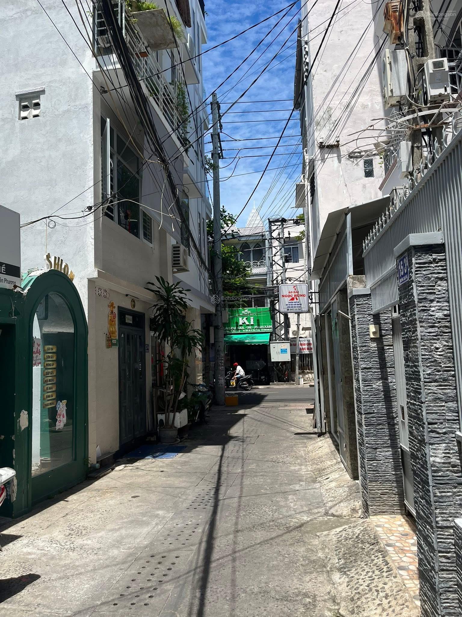 Bán nhà hẻm oto đường Hồng Bàng tp Nha Trang khu bàn cờ buôn bán tốt ,gần biển .Giá tốt 5tỷ ạ