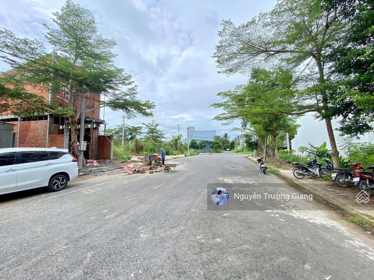 Ra đi nhanh lô đất 900tr Đặng Đại Lộ, gần trường THCS Hiệp Hoà, Biên Hoà, Đồng Nai. DT 105m2. SHR.
