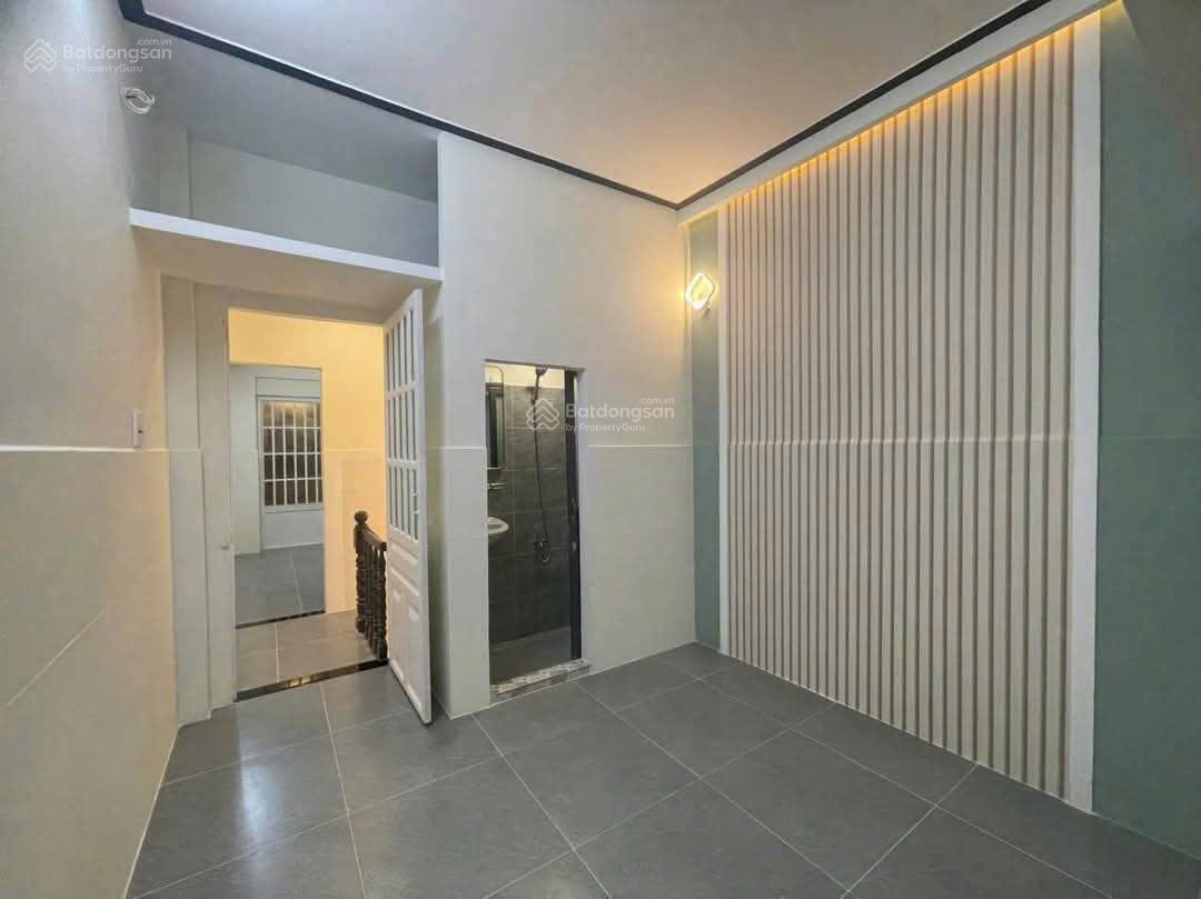 Nhanh thì còn! Nhà Lê Văn Sỹ, Phường 14, Quận 3. Nhà SHR, DT 64m2 giá 2tỷ050tr Nhanh thì còn! Nhà Lê Văn Sỹ, Phường 14, Quận 3. Nhà SHR, DT 64m2 giá 2tỷ050tr