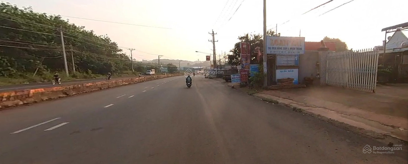 Bán nhà mặt phố tại ĐT 741, 15 tỷ, 3263.6m2, giá siêu hời Tặng 2 kho hàng và Trạm Cân