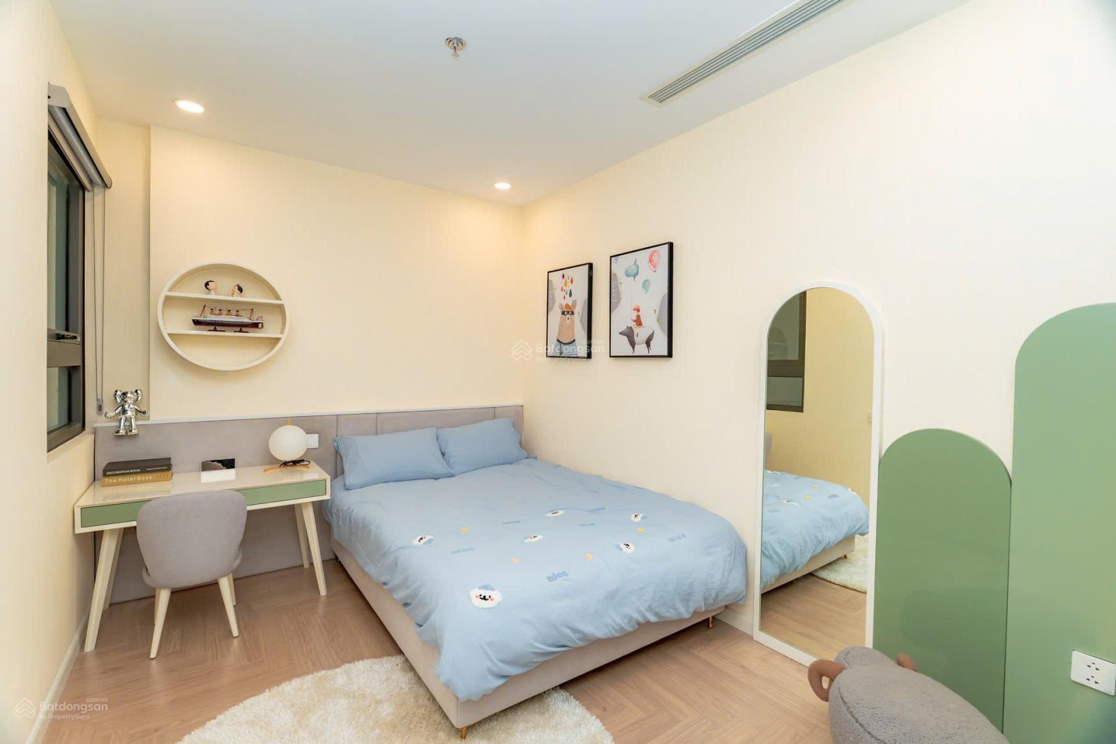 Căn hộ 2PN 2WC, 63m2, mới tinh, view thành phố, full nội thất, HTLS 50%, giá chỉ 5,5 tỷ