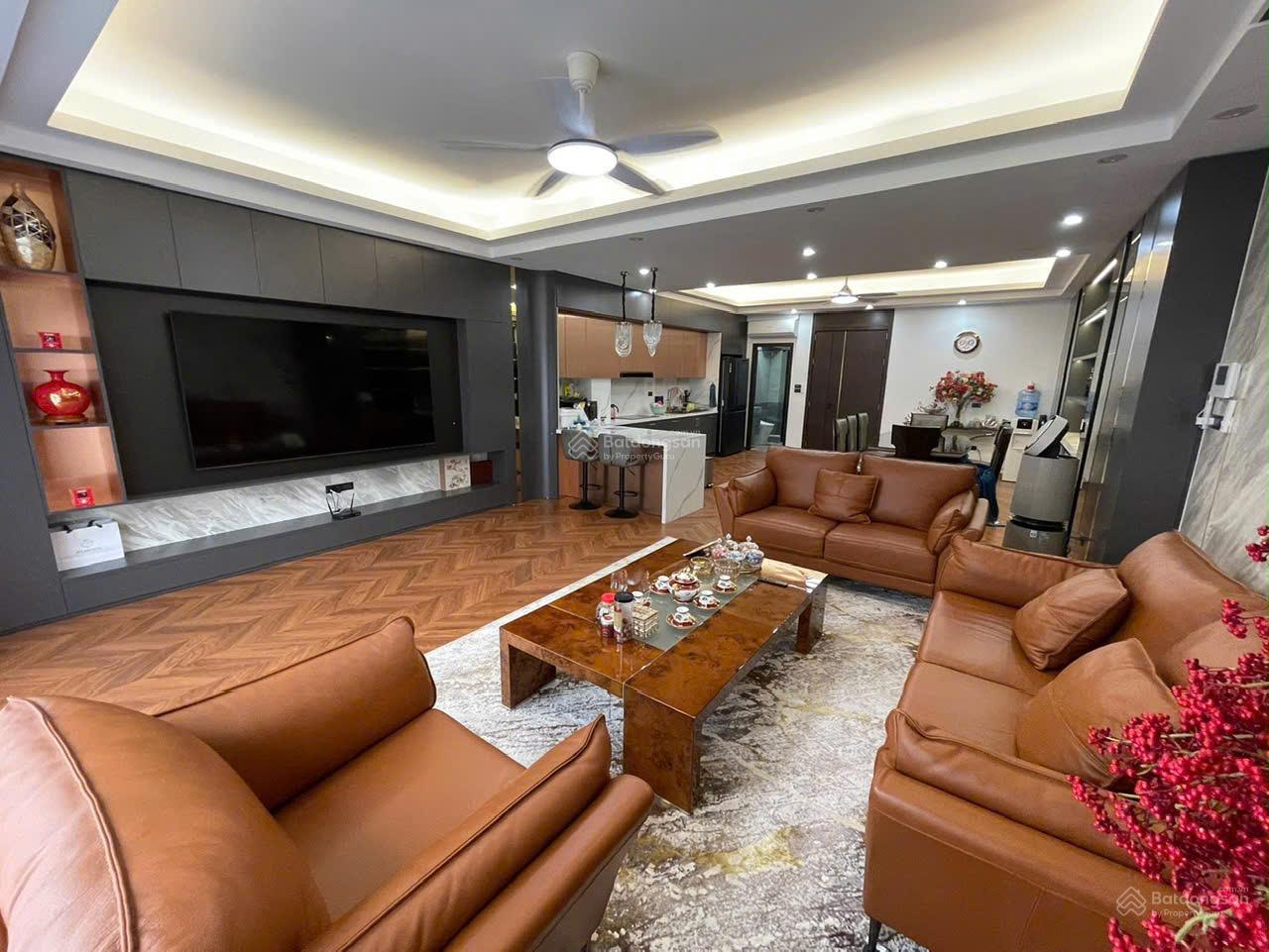 Bán nhà riêng tại Đường Phúc Lợi, 26,8 tỷ, 90m2, giá ưu đãi Hot!