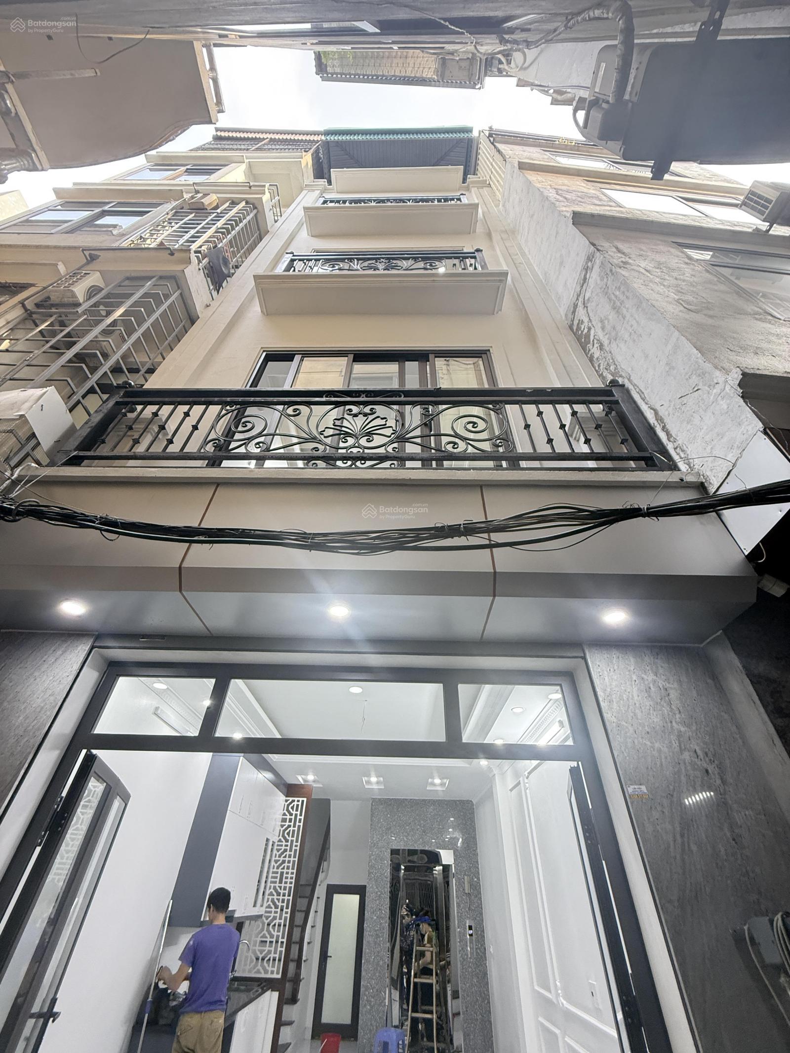 Bán nhà riêng tại Đại La, 9,6 tỷ, 40 m2 x 5 Tầng, Thang máy nhà mới, gần phố, hàng hiếm, Giá hợp lý