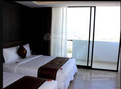 Bán khách sạn Nguyễn Thị Minh Khai 15 tầng gần biển giá 108 tỷ 60 phòng