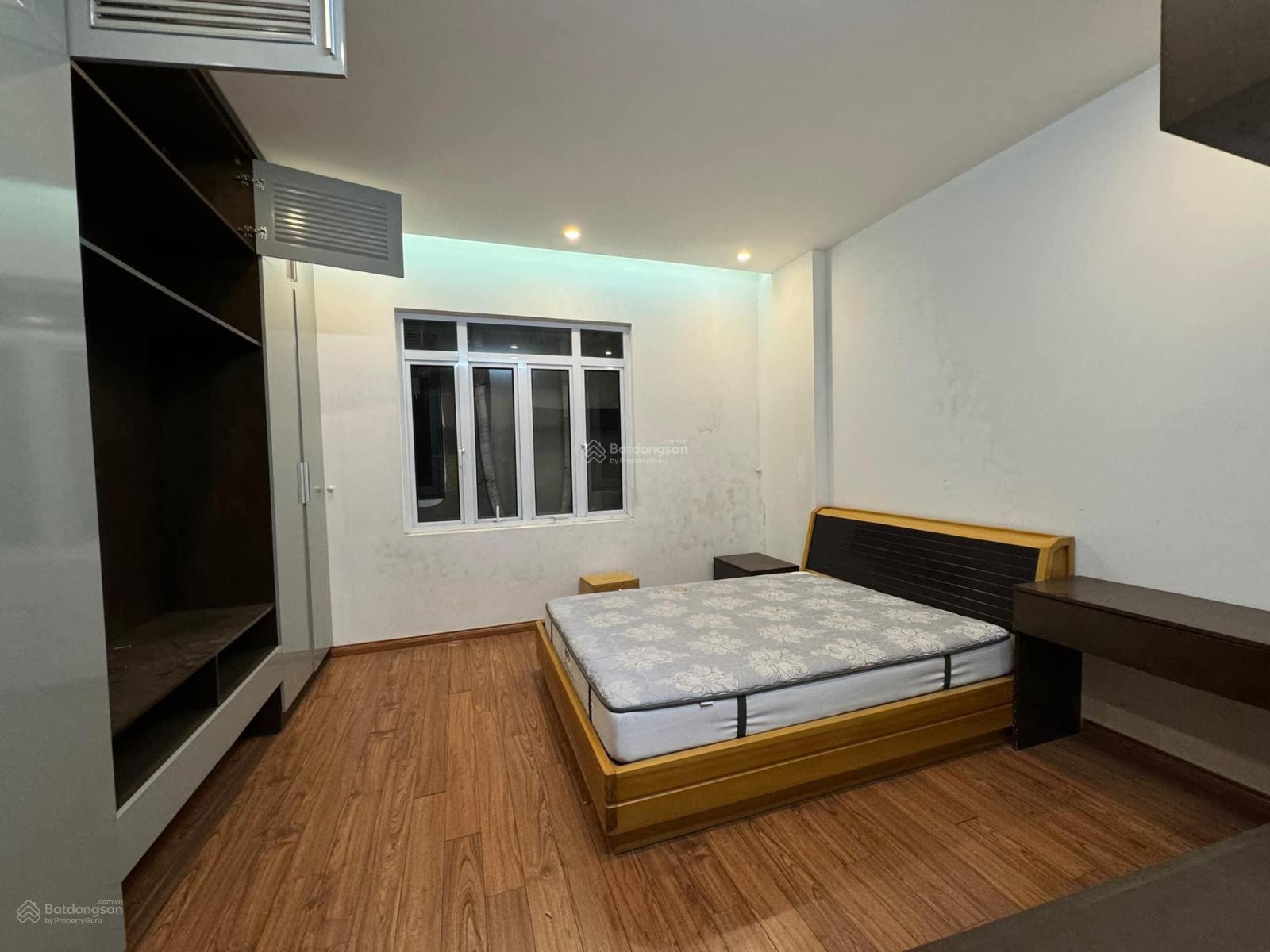 Cần bán nhà Hoàng Văn Thái 50m2, 5T, MT 4.5m, nhà đẹp ở ngay, 30m ra ôtô, giá 9.5 tỷ. LH 0946 387 *** Cần bán nhà Hoàng Văn Thái 50m2, 5T, MT 4.5m, nhà đẹp ở ngay, 30m ra ôtô, giá 9.5 tỷ. LH 0946 387 ***