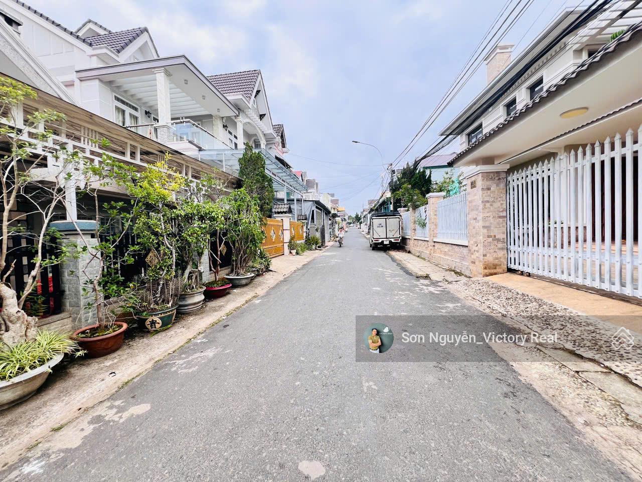 Bán nhà riêng 2 mặt tiền tại Nguyễn Thái Bình, P12, Đà Lạt, 5 tỷ, 113m2, giá rẻ nhất khu vực Bán nhà riêng 2 mặt tiền tại Nguyễn Thái Bình, P12, Đà Lạt, 5 tỷ, 113m2, giá rẻ nhất khu vực