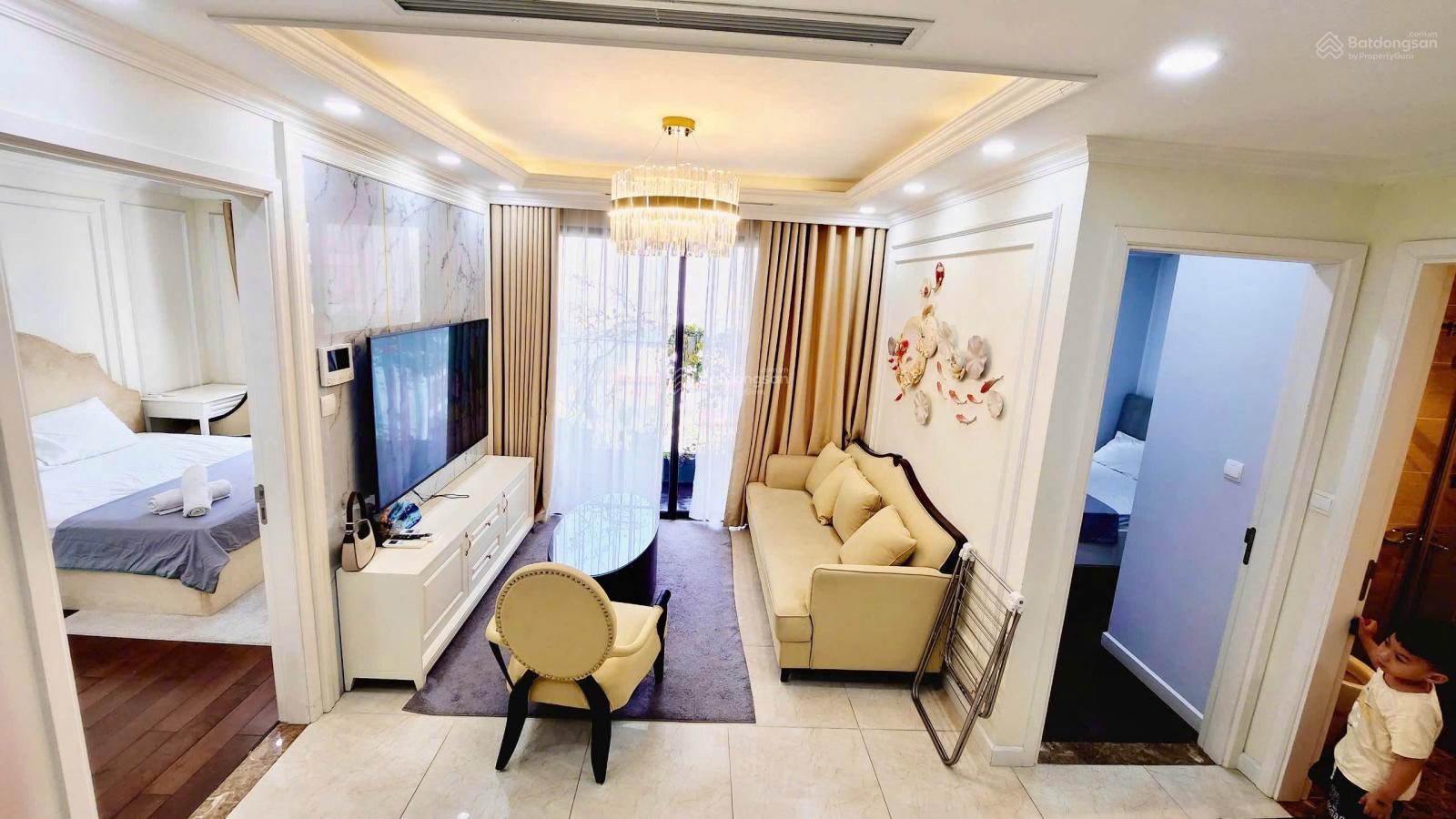 Bán căn 2 PN tòa C3 Vinhomes D'Capitale, đầy đủ nội thất, giá 7 tỷ bao phí. Liên hệ 0966 803 ***