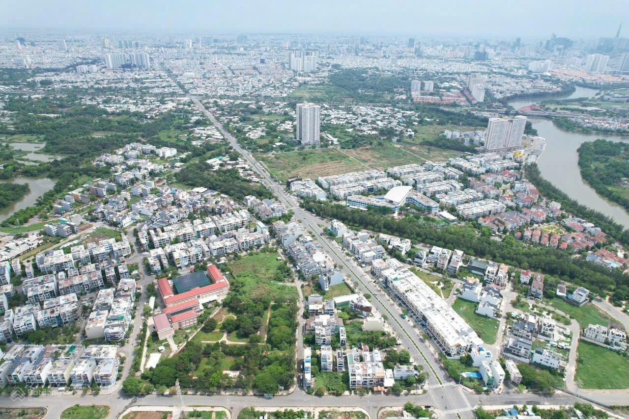 Cặp đất mặt tiền duy nhất đường Nguyễn Tri Phương - Phạm Hùng ND, ngang 10x26m, giá 123 tr/m2