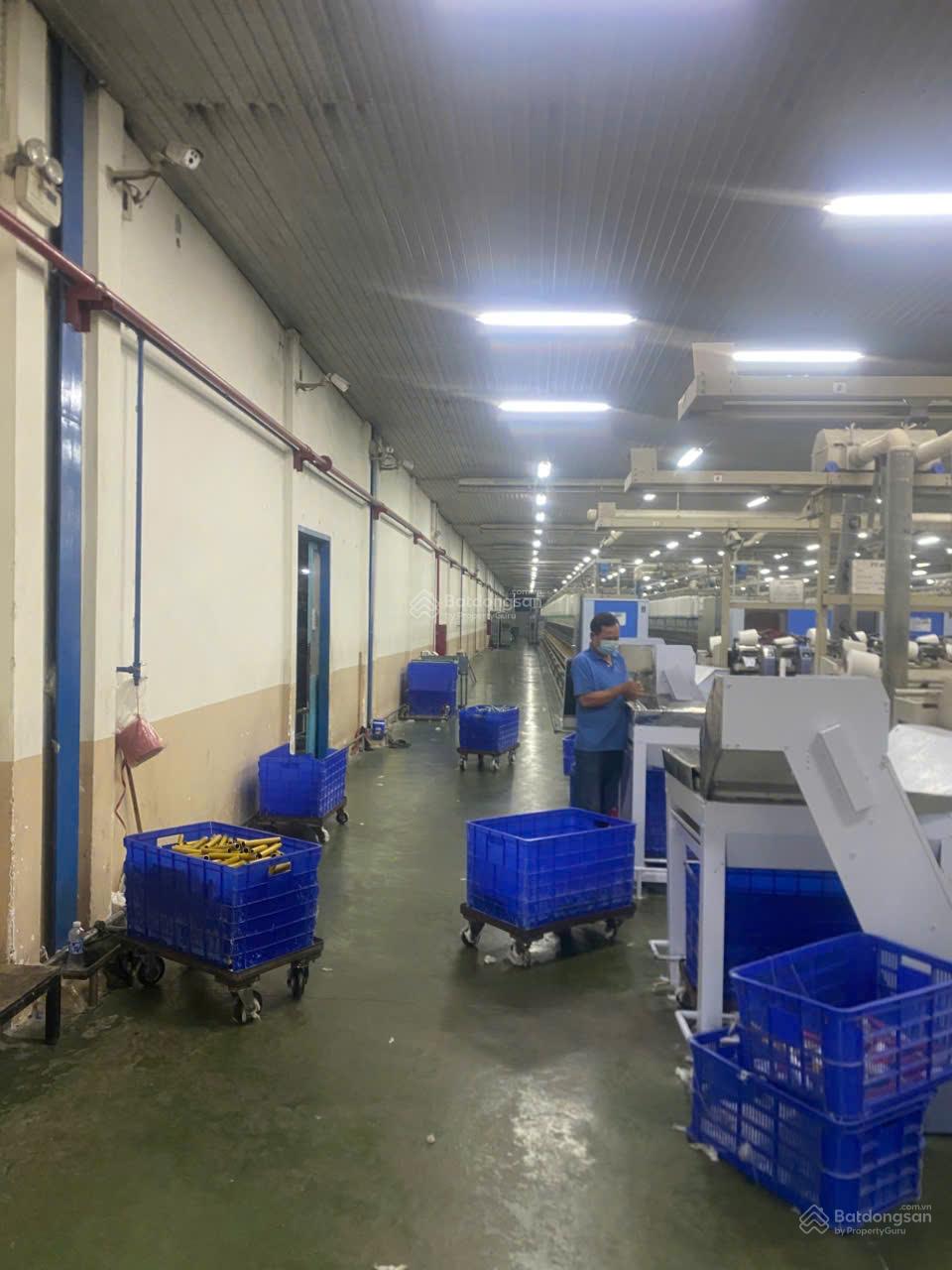 Cần bán đất có nhà xưởng hơn 22.000m2 ở KCN Tân Đông Hiệp B TP Dĩ An Bình Dương LH: 0908 954 *** Cần bán đất có nhà xưởng hơn 22.000m2 ở KCN Tân Đông Hiệp B TP Dĩ An Bình Dương LH: 0908 954 ***