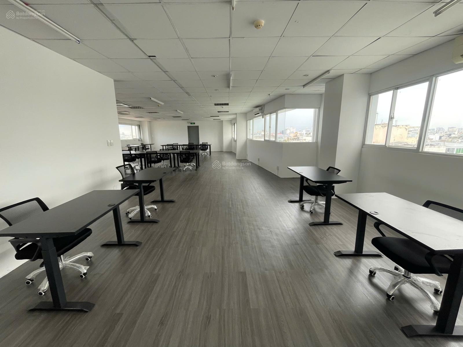 Cho thuê văn phòng sàn 140m2 full kính sáng - Đinh Bộ Lĩnh, Bình Thạnh