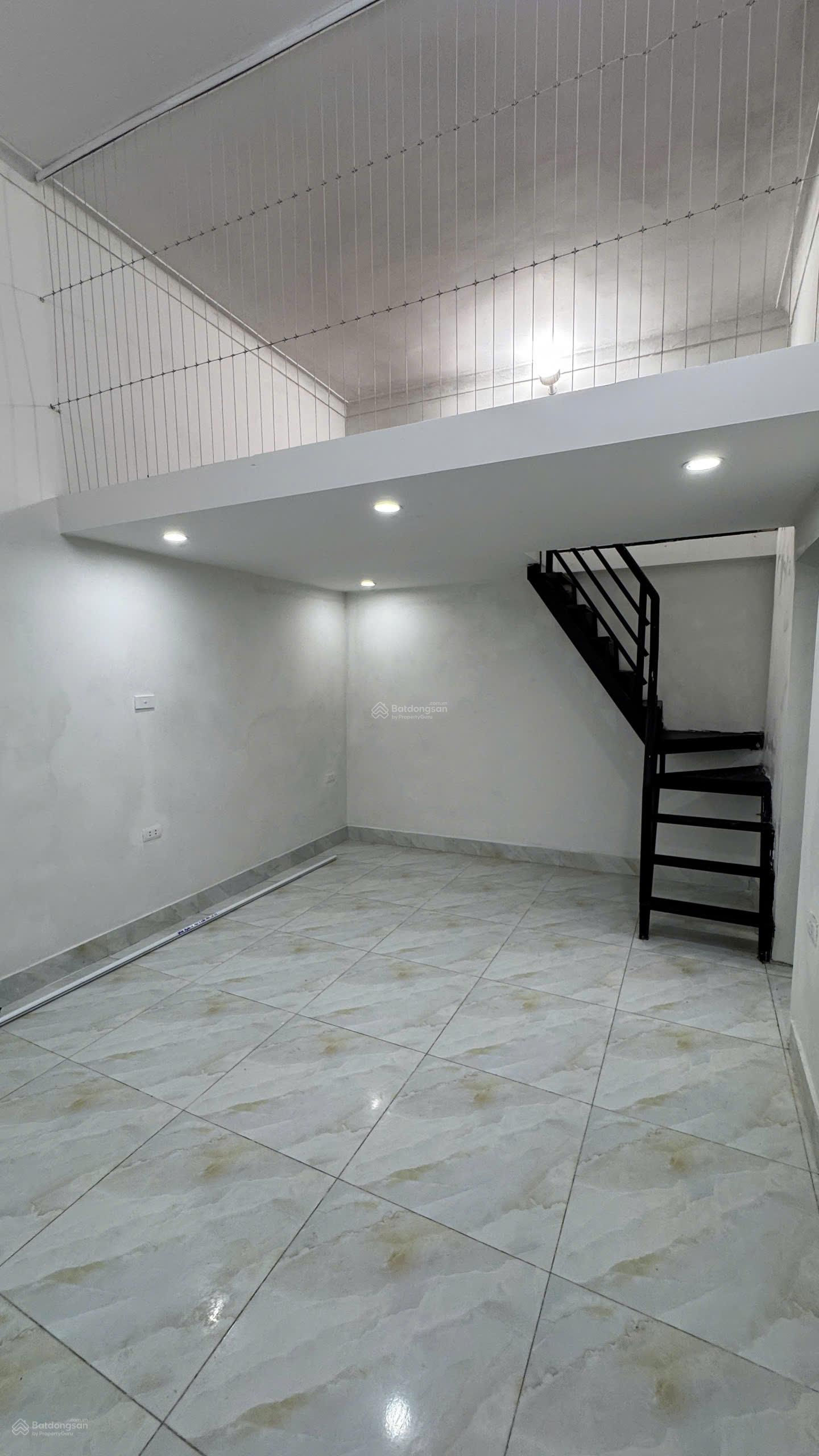 Bán NR đẹp tại Đội Cấn, 5,6 tỷ, 36m2, 2PN, 1WC, view đẹp