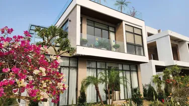 Cần bán nhanh biệt thự view núi 310m2 cực đẹp cho chủ nhà ngộp ngân hàng