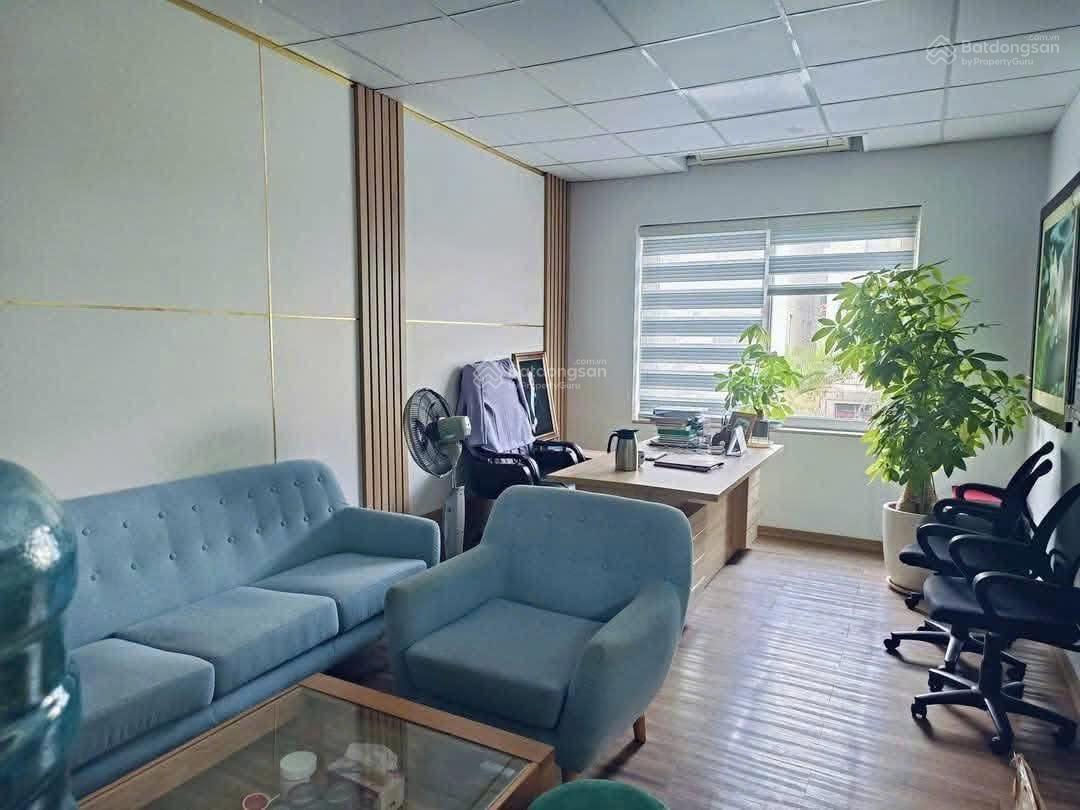 Cần bán Biệt thự Tây Mỗ 190m2 x 3 tầng, 2 thoáng sân vườn mặt phố Hữu Hưng, Nam Từ Liêm