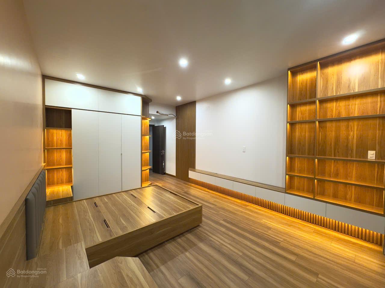 Phân lô trung tâm Lê Hồng Phong nhà 5 tầng thang máy, full nội thất cực đẹp