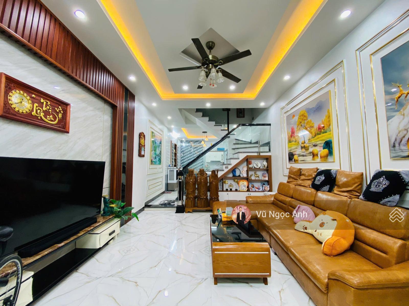 Bán nhà Đằng Hải 4 tầng 4 ngủ khép kín gần mặt đường