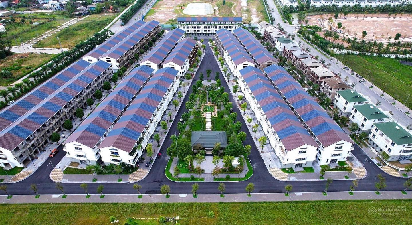 Bán liền kề DAHLIA tại Eco Garden Huế, 80m2x3T, hướng Nam, view khuôn viên. GB: 3,95ty