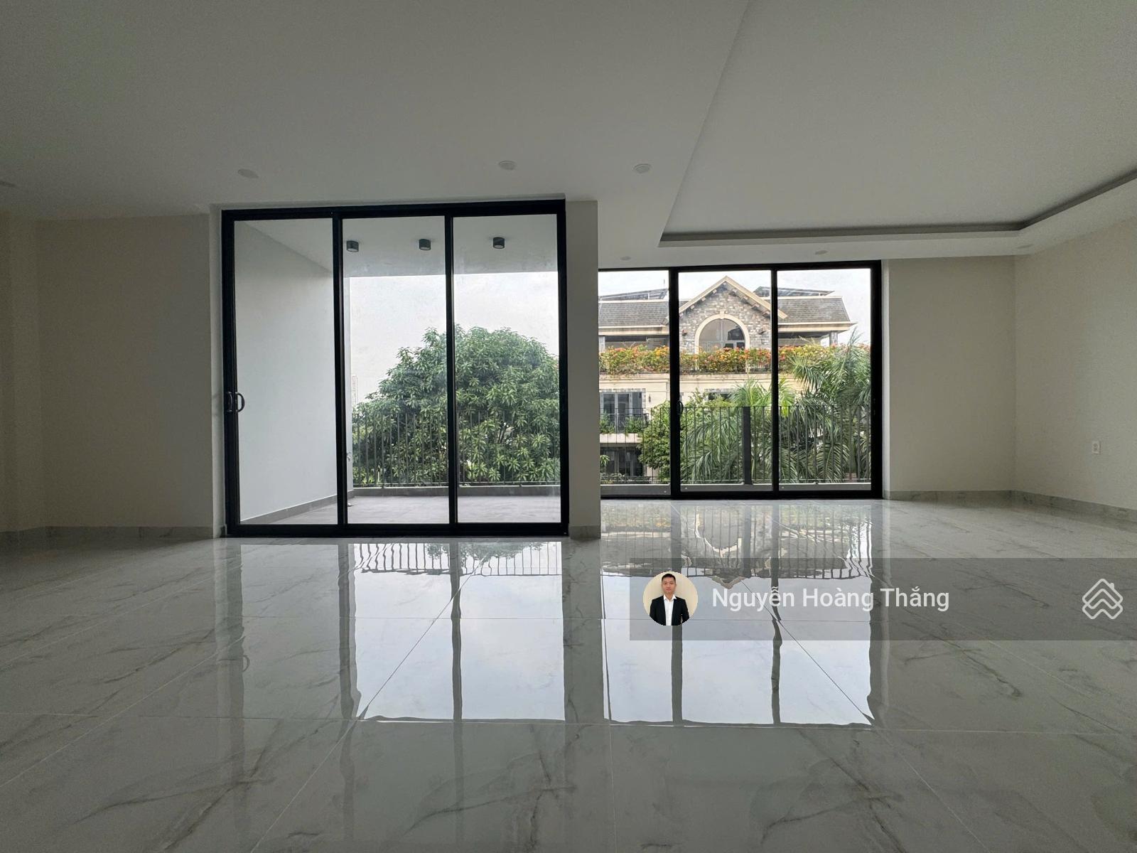 Cho thuê văn phòng 1 hầm 4 tầng DTSD 588m2 giá 90tr/th, Đảo Kim Cương Q. 2, LH 0936 890 ***