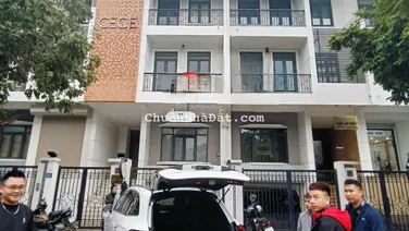 Cho thuê liền kề HDI Mạc Thái Tông, Cầu Giấy. DT 96m2, 1 hầm, 4 nổi, MT 7m, thang máy. 50 tr/th
