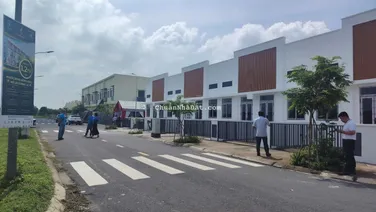 Nhà phố xây sẵn Phước Đông New City giá chỉ 1,2 tỷ, sang tên nhận nhà ngay