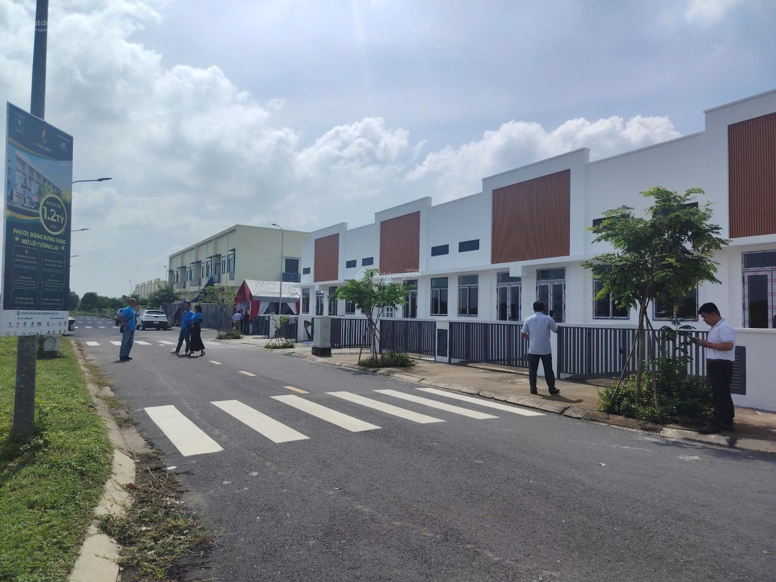 Bán nhà phố Phước Đông New City 1,2 tỷ nhận nhà ngay, sổ riêng, hạ tầng hoàn thiện!