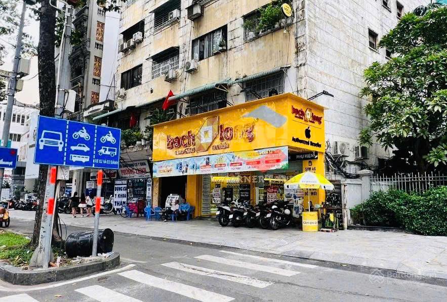 Cho thuê mặt tiền 251 - 253 Trần Hưng Đạo, 90 triệu, 8x17m, Q1, HCM