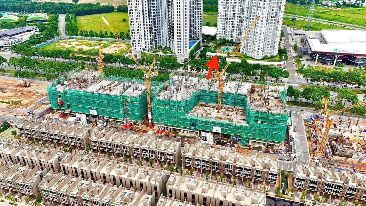 Bán gấp Duplex Orchard Hill 182m², trần 6.55m, tầng tiện ích, cạnh hồ bơi, giá 7.2 tỷ