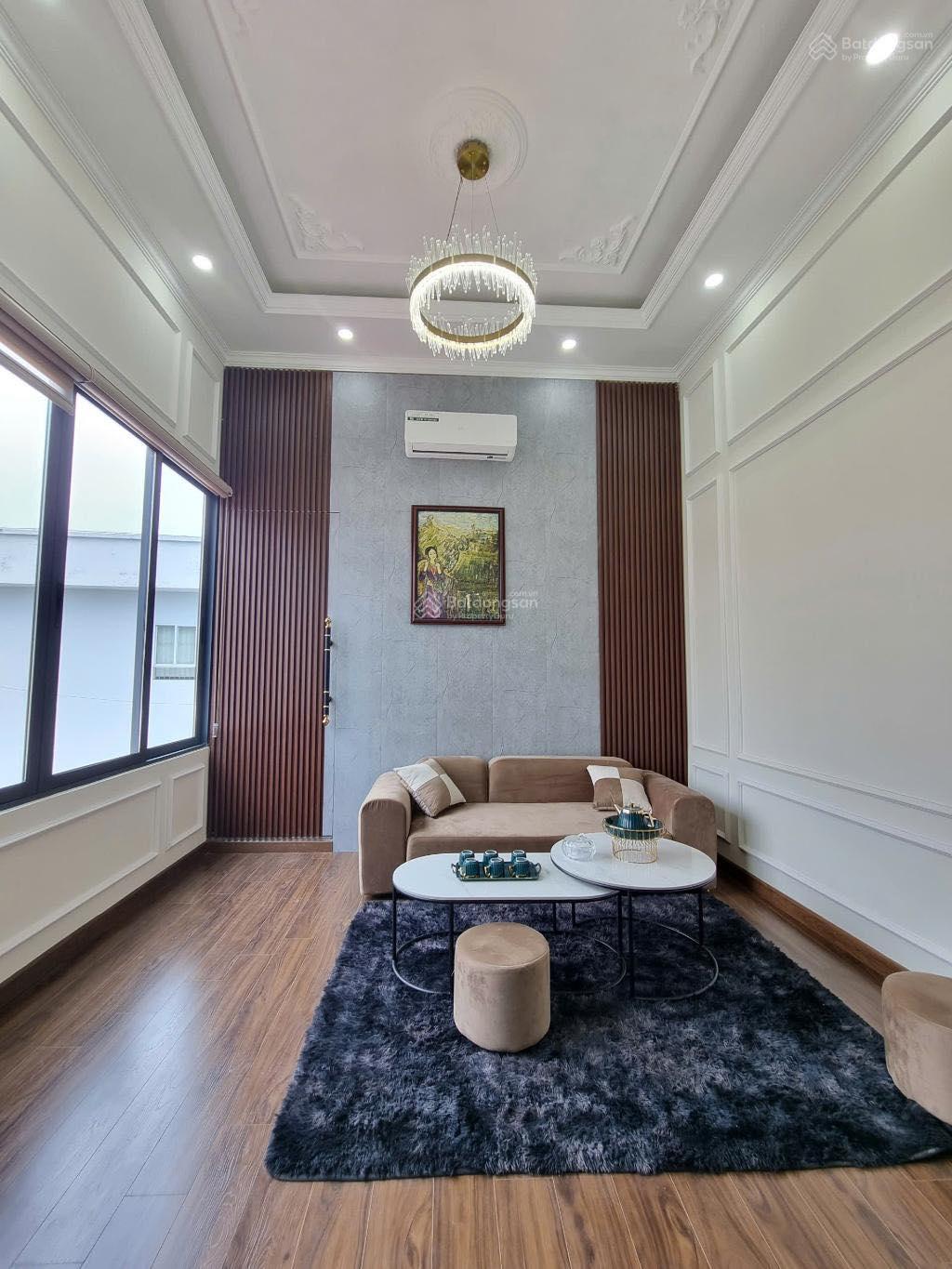 Bán nhà phố Quan Nhân, Thanh Xuân mặt tiền cực rộng sát hồ Thủy Đình cho thuê 300tr/năm Bán nhà phố Quan Nhân, Thanh Xuân mặt tiền cực rộng sát hồ Thủy Đình cho thuê 300tr/năm