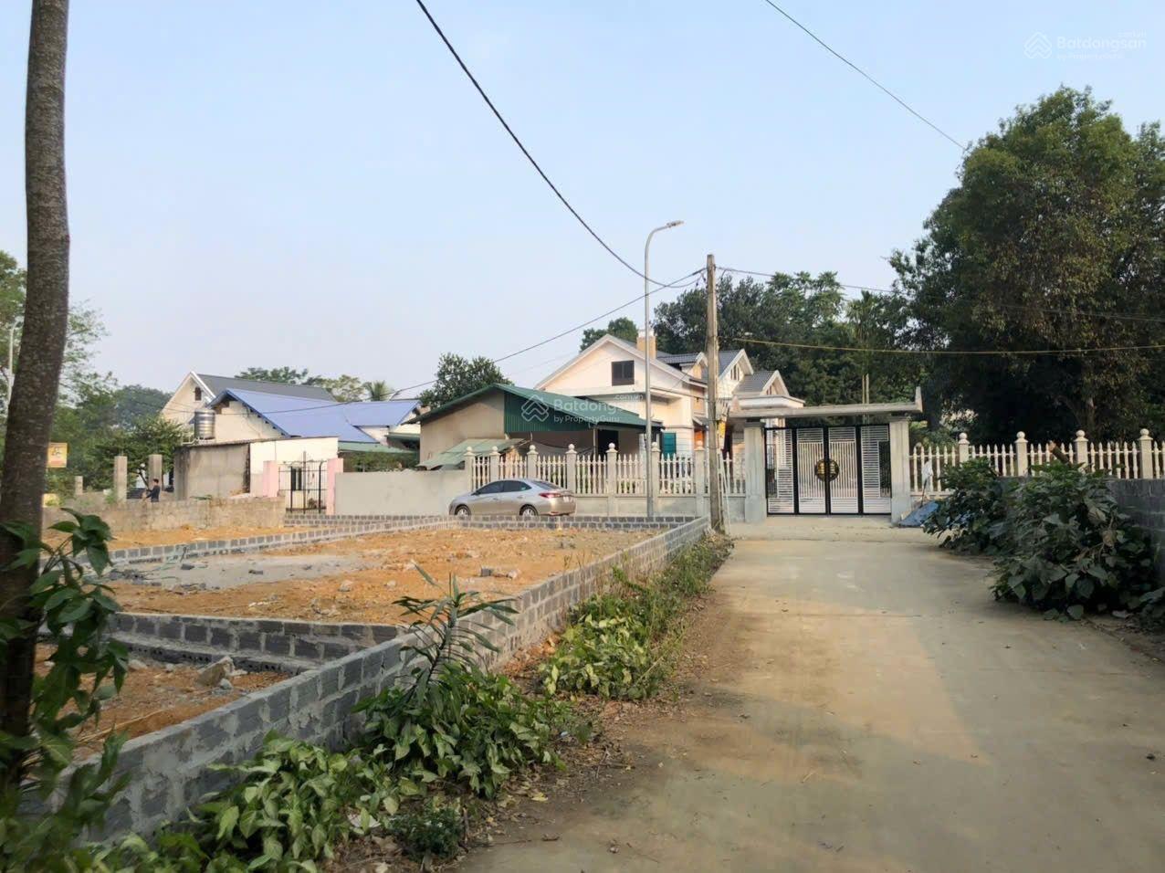 Hàng hiếm. Lô góc 2MT 120m2, 24 triệu/m2 cách Đường 21A chỉ 300m,TT Phú Mãn, Quốc Oai, Hà Nội.