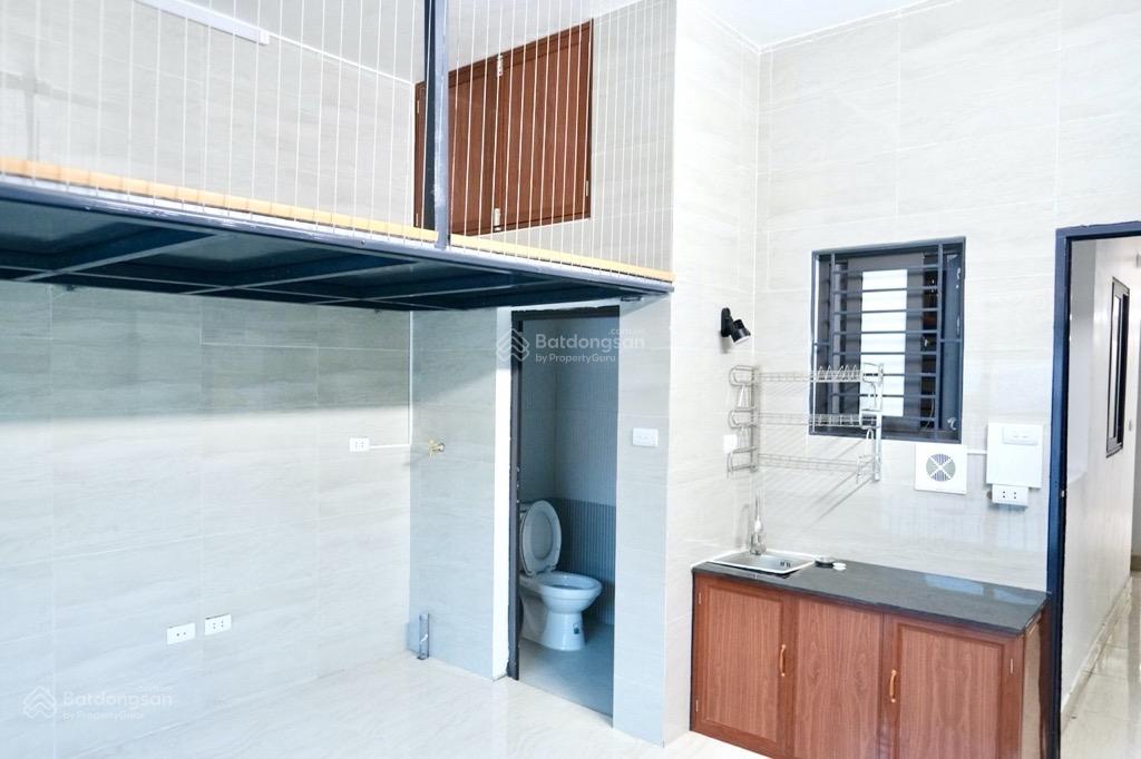 Toà nhà dịch vụ 15 phòng cho thuê dòng tiền 700tr/năm sổ đỏ phân lô