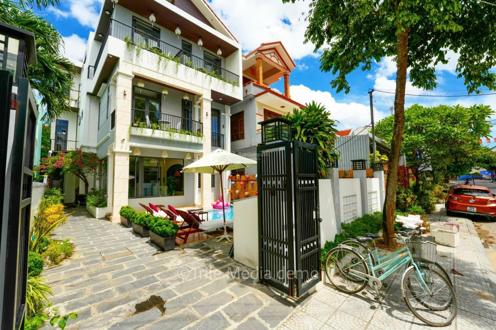 Villa trung tâm phố cổ Dt 271m2, 10P đang kinh doanh