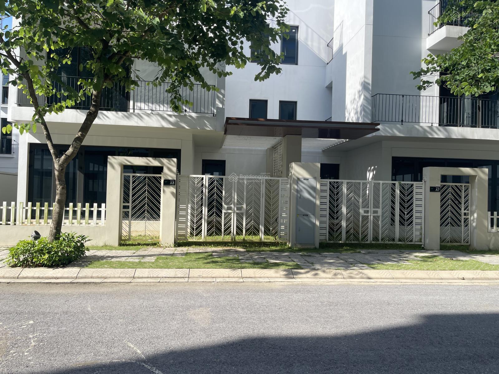 Biệt thự mặt biển Sầm Sơn. Giá 11 tỷ. Tặng 540tr, CK 10%. Sổ lâu dài sang tên ngay