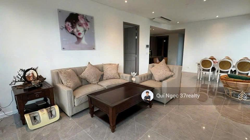 Bán 3PN Opera thang máy riêng, view trực diện sông Q1, sẵn HĐ thuê