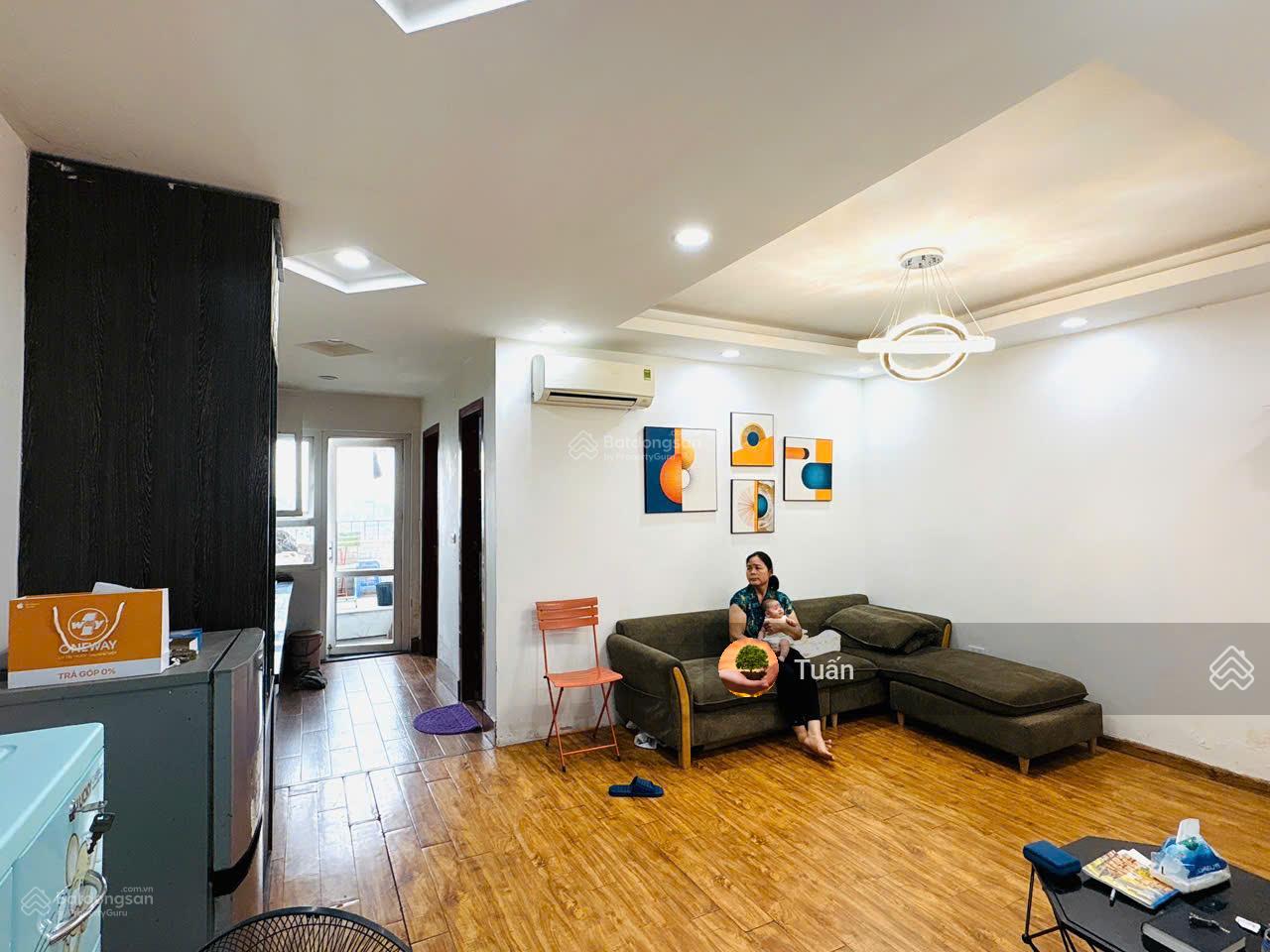 Ảnh sao nhà vậy! Bán căn trục đẹp 64m2 VP6 Linh Đàm giá tốt nhất tầng cao 2.6 tỷ, view hồ triệu đô