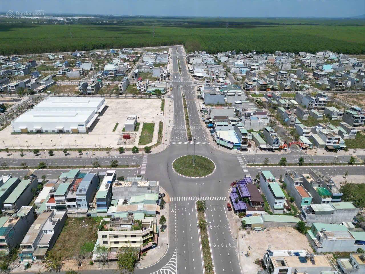 Ngộp bank! 1 lô duy nhất TĐC Lộc An - Bình Sơn 80m2 giá 1tỷ6 ngay trục chính, sát chợ. Sổ sẵn