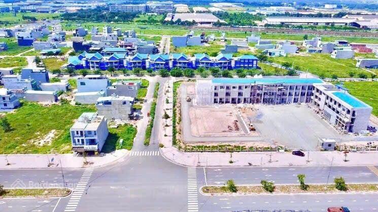 Ngộp bank! 1 lô duy nhất TĐC Lộc An - Bình Sơn 80m2 giá 1tỷ6 ngay trục chính, sát chợ. Sổ sẵn