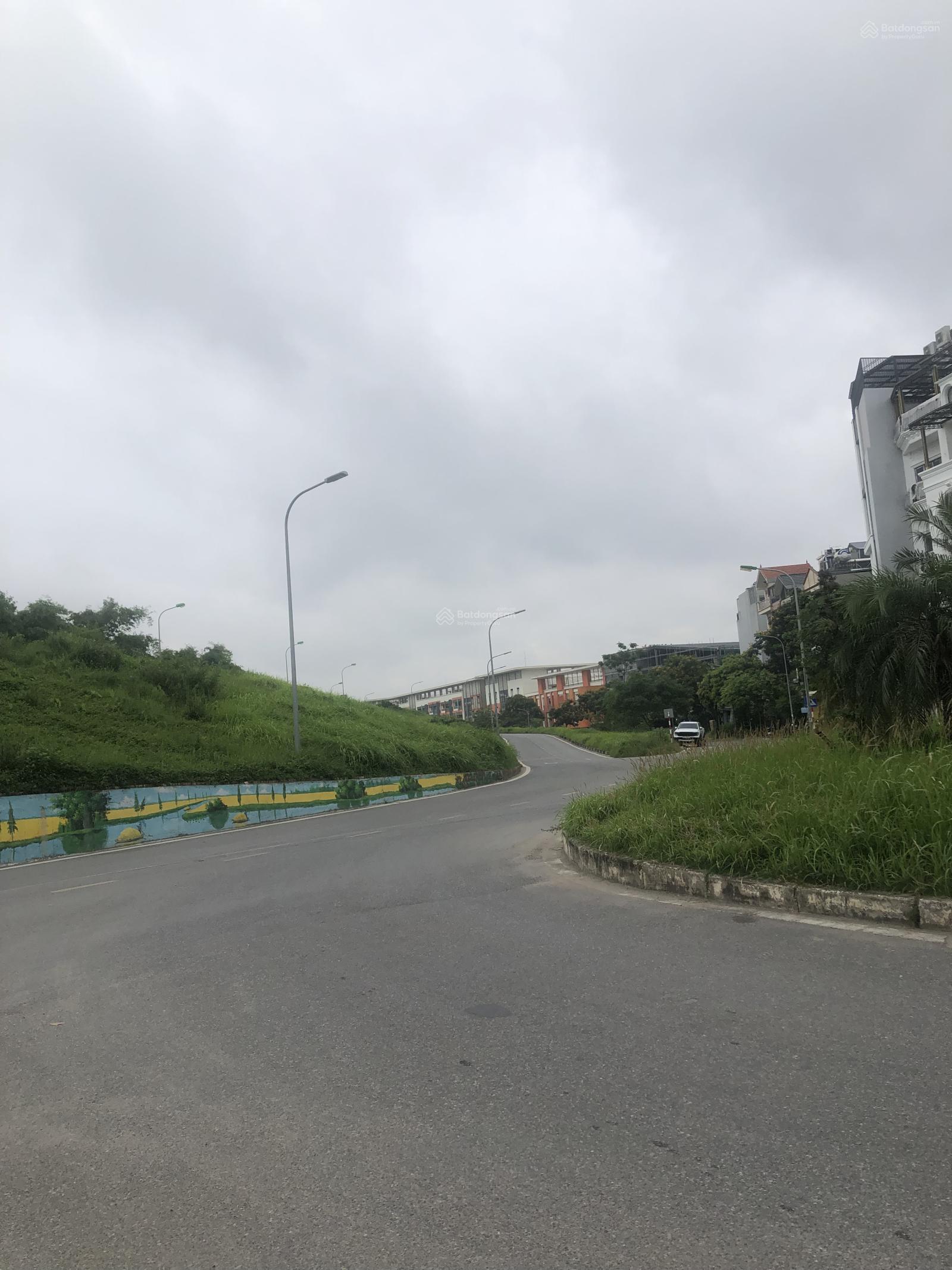 Bán gấp nhà đẹp Giang Biên, Long Biên, Hà Nội 7 tầng thang máy, ô tô tránh
