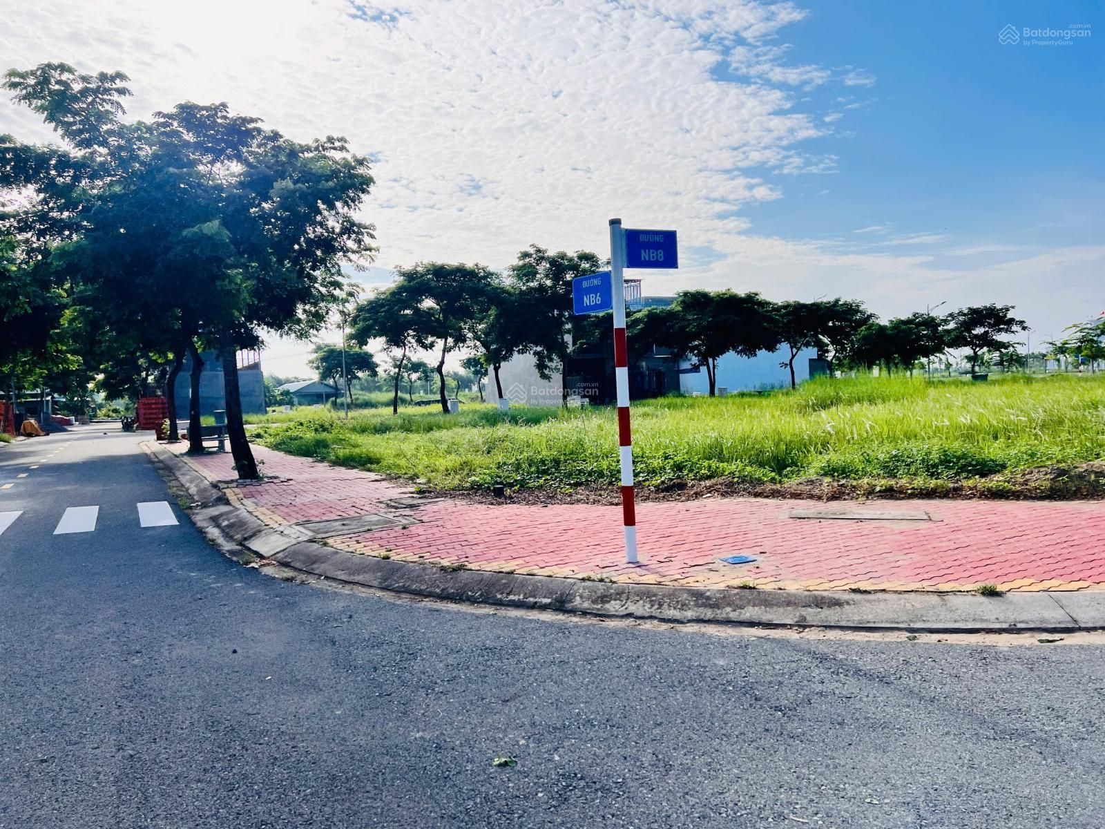 Giá chỉ: 1 tỷ 750 triệu, lô 100m2 mặt tiền đường Số 2, ngay cổng chính dự án Garden Riverside