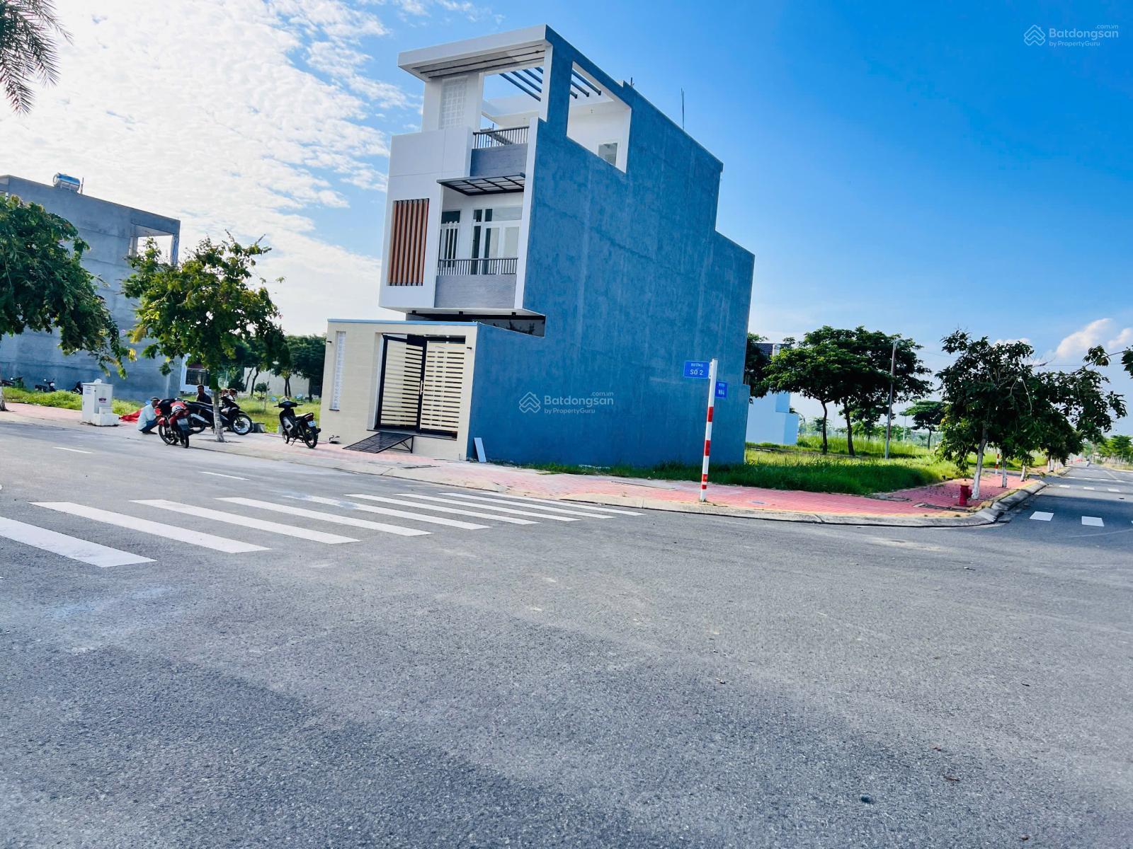 Giá chỉ: 1 tỷ 750 triệu, lô 100m2 mặt tiền đường Số 2, ngay cổng chính dự án Garden Riverside