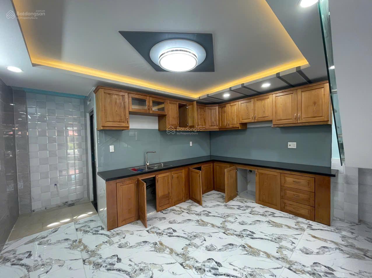 Nhà mới đẹp 5 tầng, 6 PN, 7WC, dọn ở ngay Quang Trung, chưa tới 9 tỷ