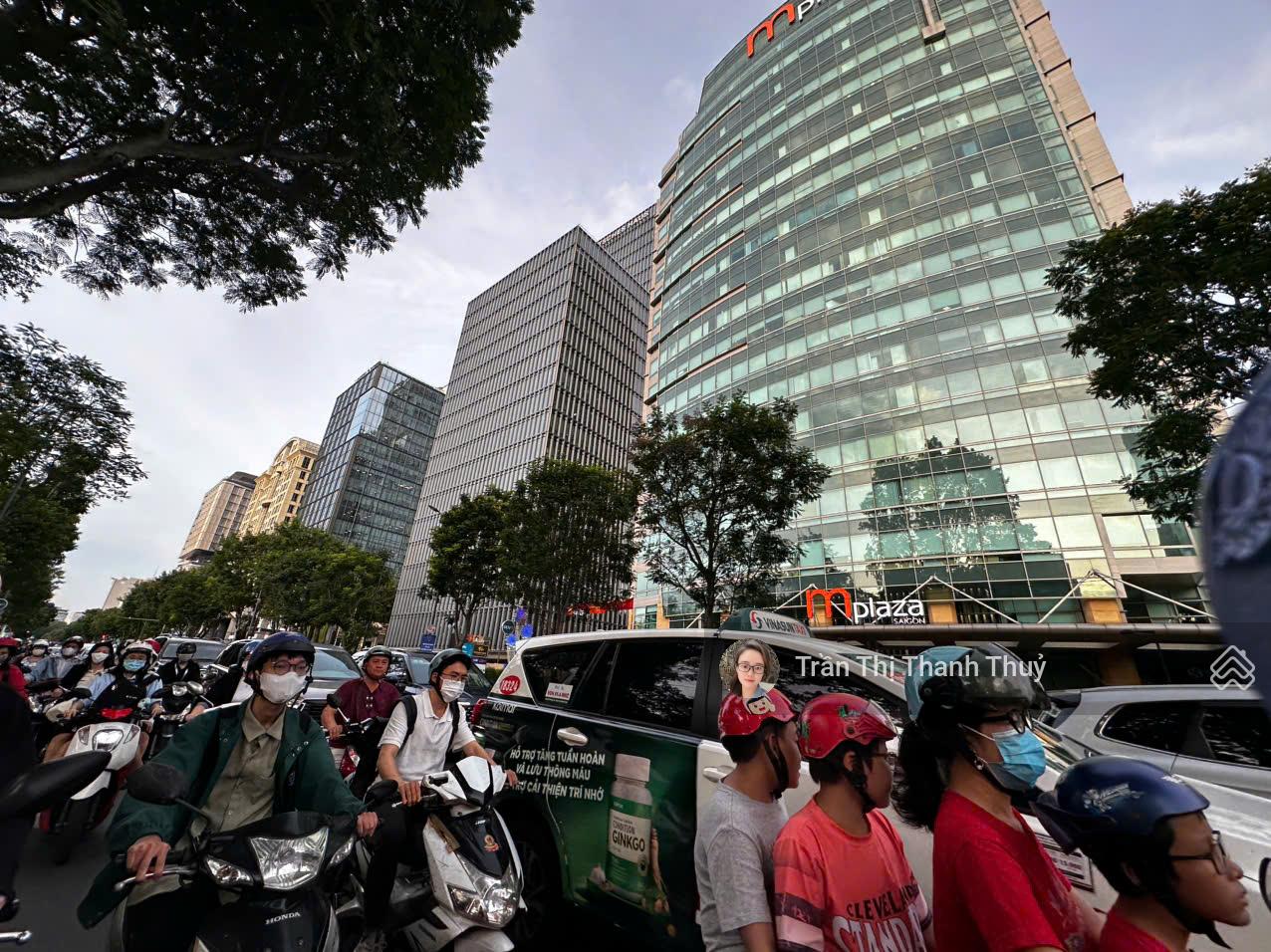 Ngay góc 222 MT đường Nguyễn Văn Cừ, P. CK, Q.1 giá rẻ 40 tỷ 4x20m 5 lầu, HDT 100tr/th 0941 732 ***