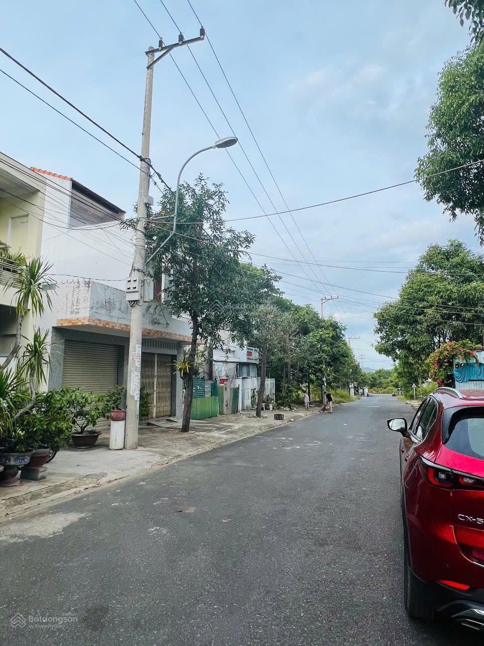 Cần bán lô đất TĐC Đất Lành - Vĩnh Thái - DT: 64m2 - đường rộng 16m phù hợp đầu tư